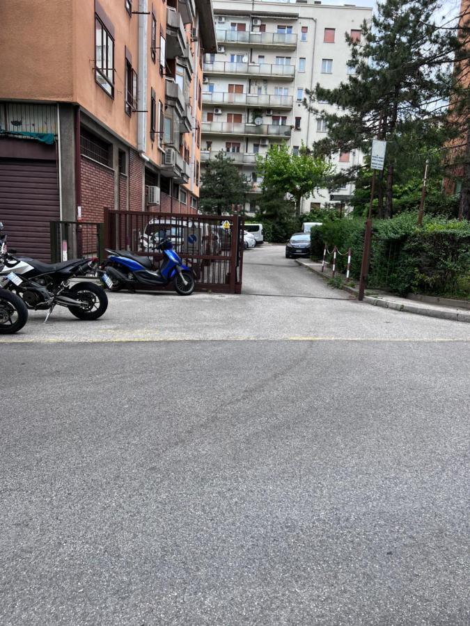 トリエステUltimo Piano Con Parcheggioアパートメント エクステリア 写真